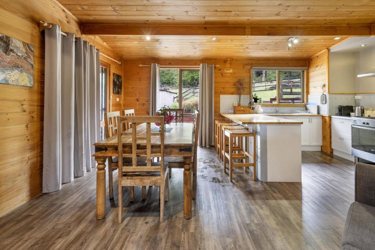 Mole Creek Cabins Extérieur photo